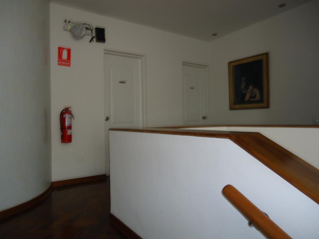 Bed & Breakfast - La Casa De Ceci Lima Kamer foto