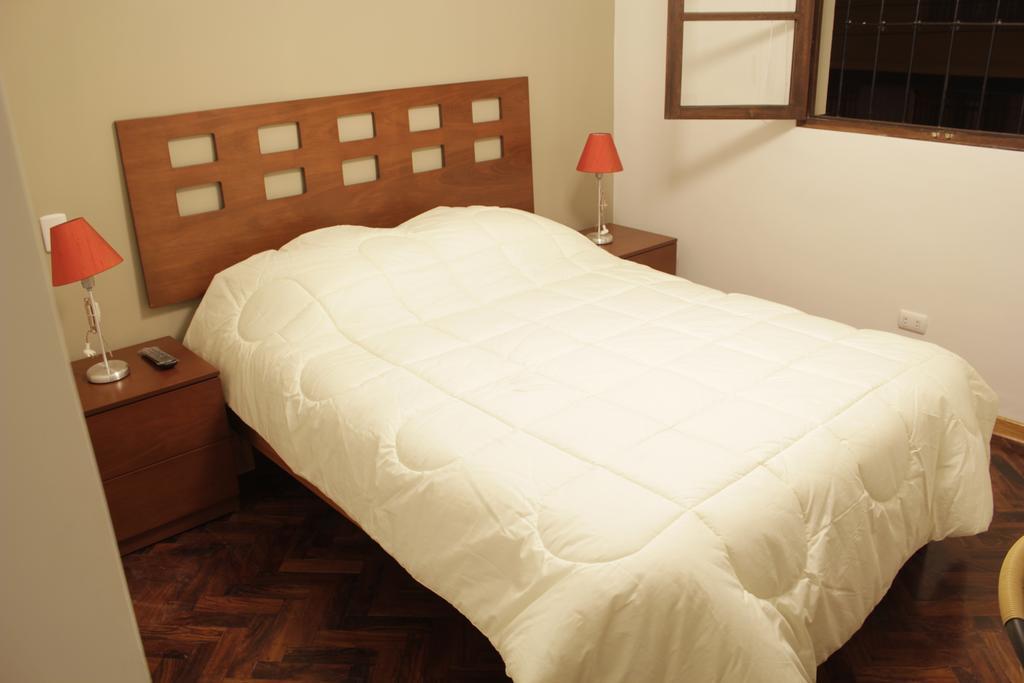 Bed & Breakfast - La Casa De Ceci Lima Buitenkant foto