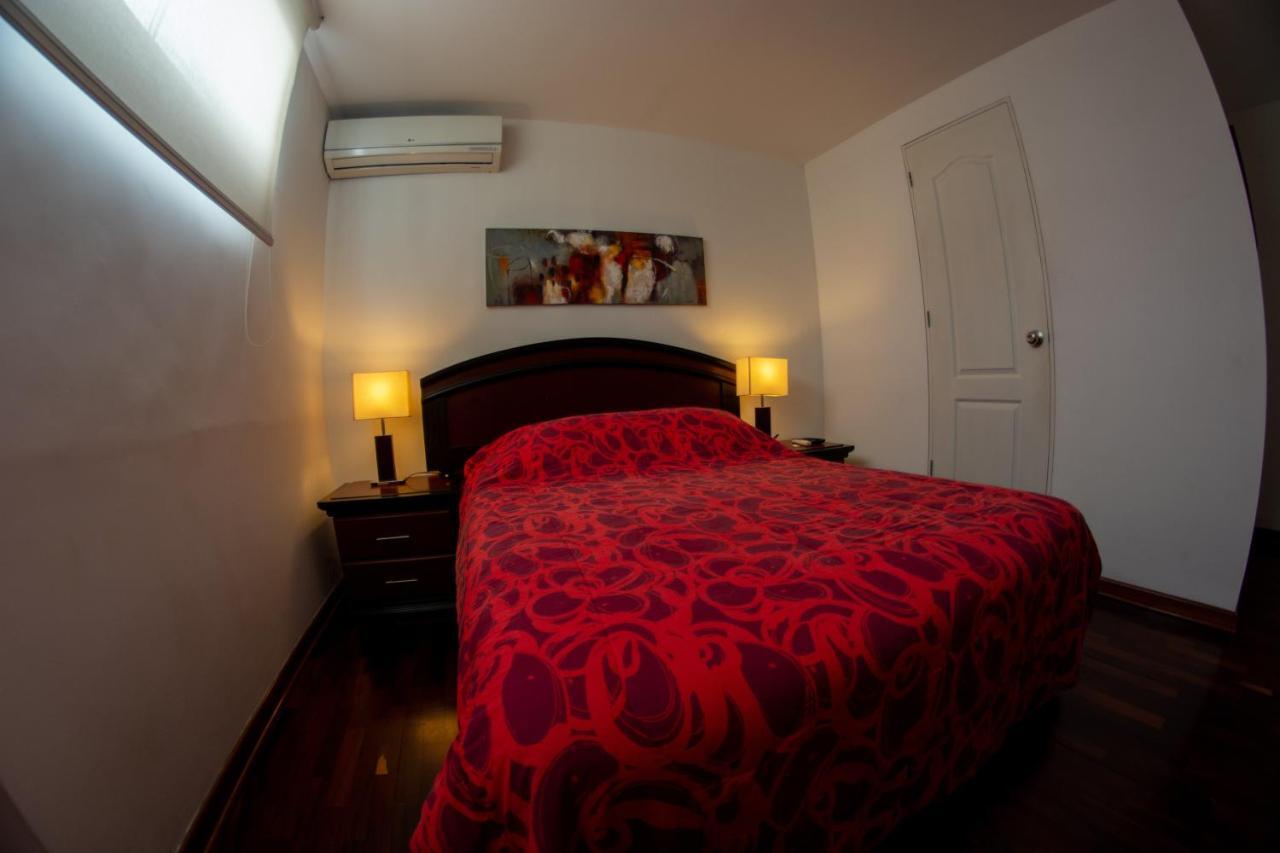 Bed & Breakfast - La Casa De Ceci Lima Buitenkant foto